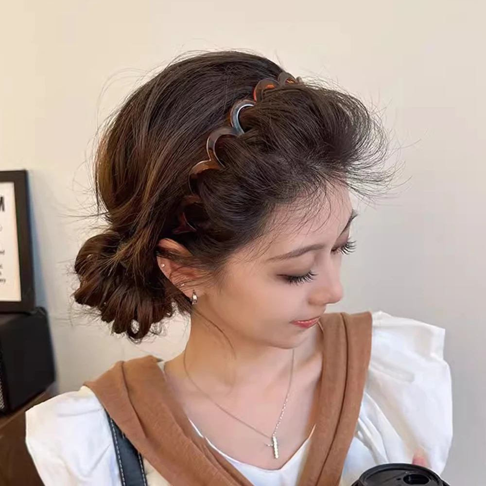 Korean Women Hair Comb Non-Slip Headband Plastic U Shape Hair Hoops Fixed Teeth Fluffy Top Hair Bands Headwear Hair Accessories Korean Women Hair Comb Non-Slip Headband Plastic U Shape Hair Hoops Fixed Teeth Fluffy Top Hair Bands Headwear Hair Accessories