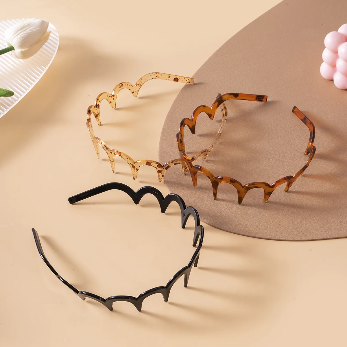 Korean Women Hair Comb Non-Slip Headband Plastic U Shape Hair Hoops Fixed Teeth Fluffy Top Hair Bands Headwear Hair Accessories Korean Women Hair Comb Non-Slip Headband Plastic U Shape Hair Hoops Fixed Teeth Fluffy Top Hair Bands Headwear Hair Accessories