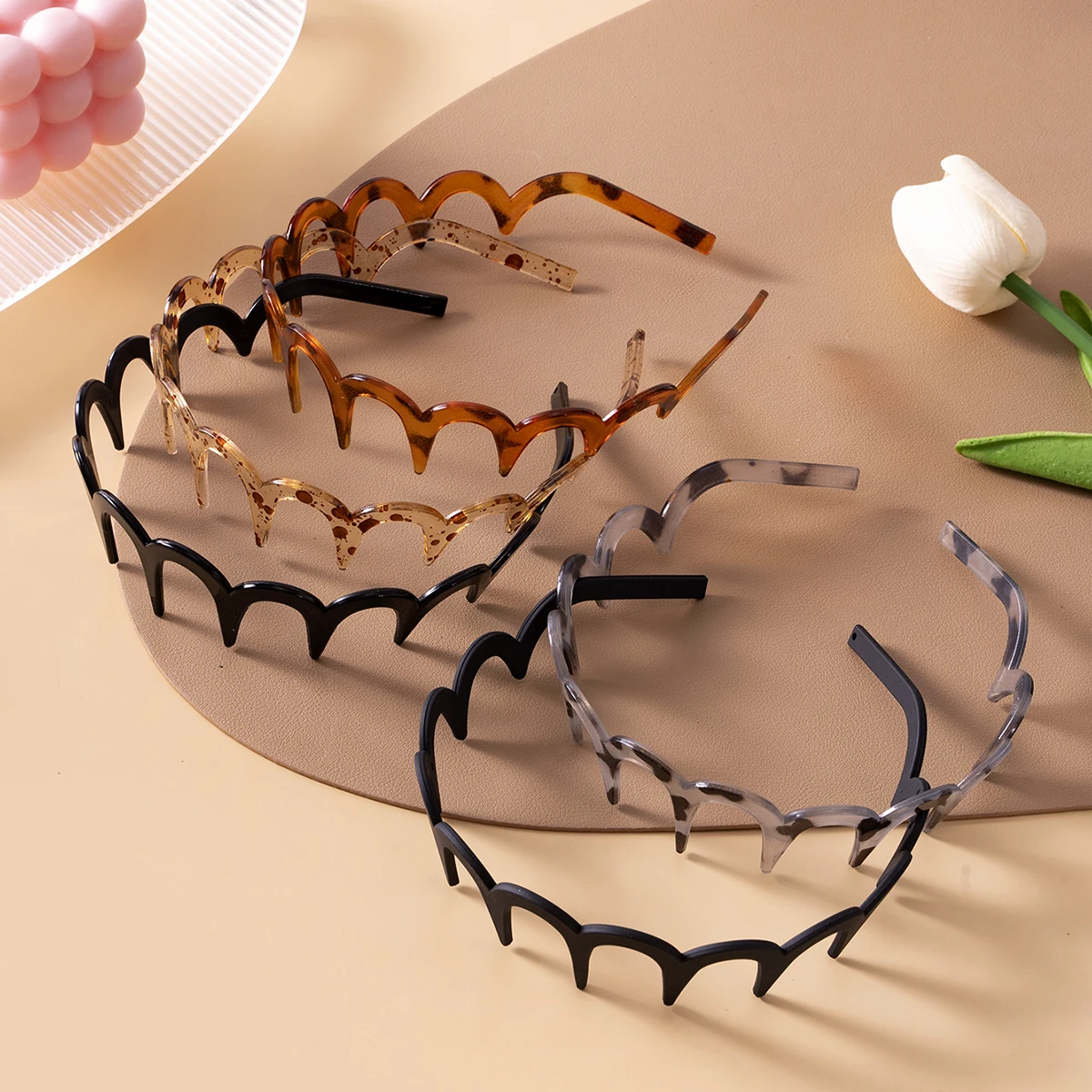 Korean Women Hair Comb Non-Slip Headband Plastic U Shape Hair Hoops Fixed Teeth Fluffy Top Hair Bands Headwear Hair Accessories Korean Women Hair Comb Non-Slip Headband Plastic U Shape Hair Hoops Fixed Teeth Fluffy Top Hair Bands Headwear Hair Accessories