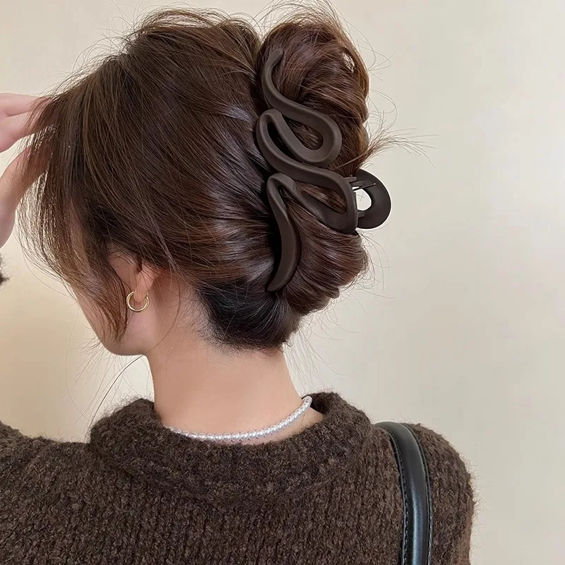 13cm Acrylic Hair Clips For Women Hairpin Matte Wave Hair Claw Clip Ponytail Hair Accessories Girls Headwear Barrettes 4 Colors 13cm Acrylic Hair Clips For Women Hairpin Matte Wave Hair Claw Clip Ponytail Hair Accessories Girls Headwear Barrettes 4 Colors